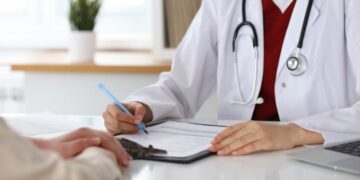 الرعاية الصحية المتميزة: تعزيز جودة الخدمات الطبية وتحسين تجربة المرضى