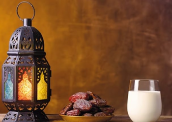 من التمر والحليب إلى الوجبة المتكاملة.. خبراء يكشفون أفضل الأطعمة للإفطار والسحور