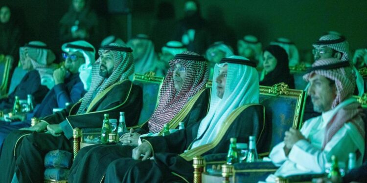 اللواء المربع يدشّن خدمات إلكترونية جديدة عبر منصة “أبشر” لتعزيز خدمات الأحوال المدنية