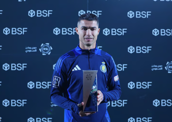 رونالدو يتسلم جائزة “أجمل هدف” ويواصل التألق في دوري روشن