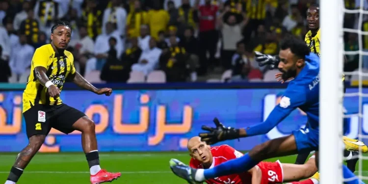بعد الجولة 20 من دوري المحترفين .. الاتحاد يبتعد بالصدارة والنصر والقادسية يقلصان الفارق مع الهلال وصيف المسابقة
