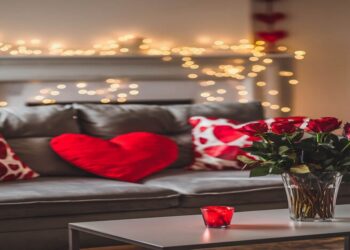 أفكار ديكور رومانسية للاحتفال بعيد الحب في المنزل