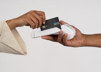 عودة القطاع المصرفي للعمل بعد إجازة يوم التأسيس في المملكة