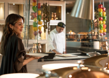 تجارب طعام عالمية وأجواء مثالية في فندق فيرمونت الرياض