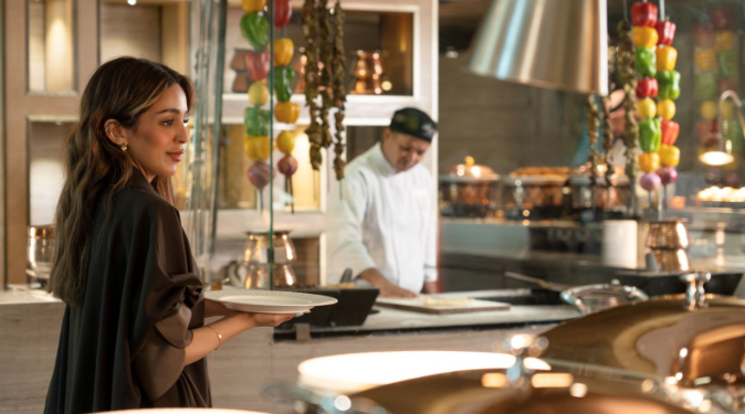 تجارب طعام عالمية وأجواء مثالية في فندق فيرمونت الرياض