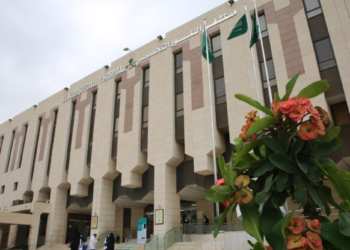 تدخل عاجل ينقذ حياة معتمر بمستشفى النور التخصصي تعرض لجلطة قلبية