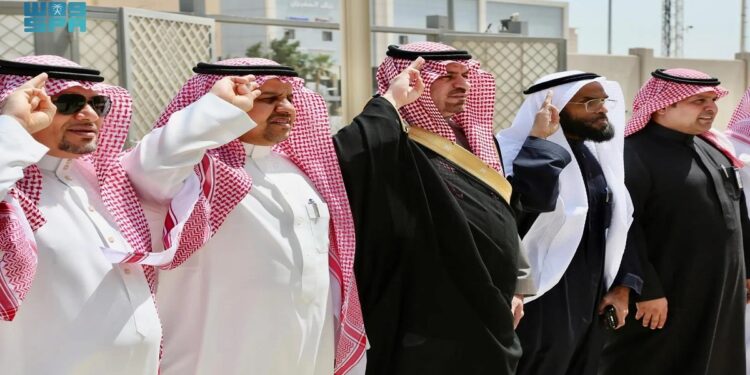 ” تعليم الرياض “يحتفي بــ” يوم العلم”