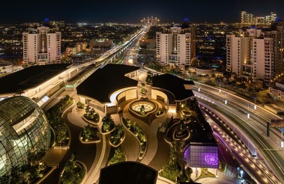 لعشاق الترفيه.. ريكسوس النخلة دبي يقدم عروضًا رائعة بمناسبة عطلة عيد الفطر