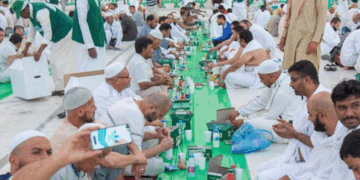 توزيع 10 مليون وجبة إفطار في الحرمين الشريفين بالنصف الأول من رمضان