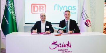 طيران ناس يوقع اتفاقية مع قطارات “دويتشه بان” لتعزيز شبكة رحلاته بـ 5.600 محطة قطار في ألمانيا