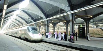 قطار الحرمين السريع.. عروض رائعة لشهر رمضان المبارك (إنفوجراف)