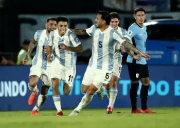 بعد الفوز على الأوروجواي.. المنتخب الأرجنتيني يقترب من التأهل لكأس العالم 2026