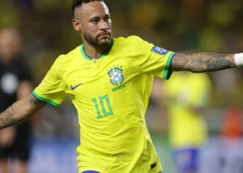 «إندريك» ينضم إلى تشكيلة البرازيل بديلاً عن «نيمار» في مباراتي تصفيات كأس العالم