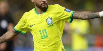 «إندريك» ينضم إلى تشكيلة البرازيل بديلاً عن «نيمار» في مباراتي تصفيات كأس العالم