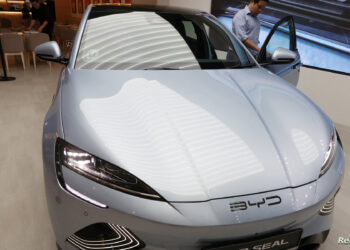 BYD تتحدى الشركات العالمية بتقنيات جديدة مذهلة في صناعة السيارات الكهربائية