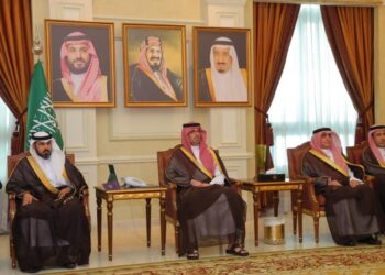 الأمير سعود بن جلوي يستقبل مدير مكافحة المخدرات بمنطقة مكة المكرمة