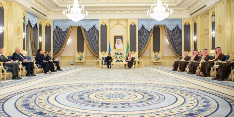 المملكة وأوكرانيا تؤكدان متانة العلاقات الاقتصادية وترحبان بإعادة مجلس الأعمال المشترك 2025