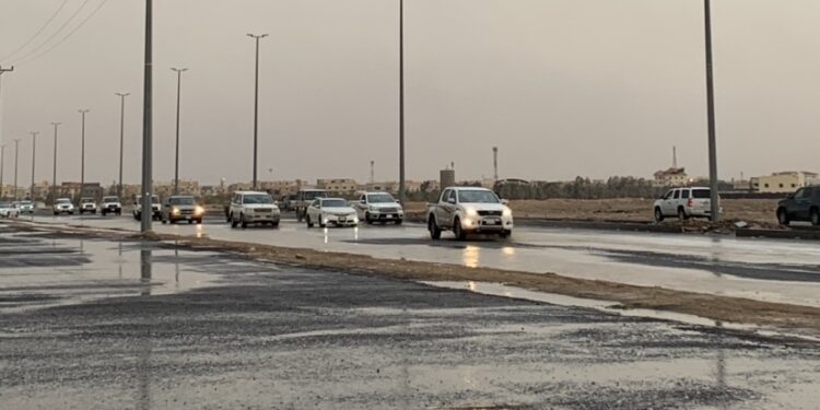 طقس الساعات المقبلة.. أمطار رعدية وسيول تضرب 6 مناطق