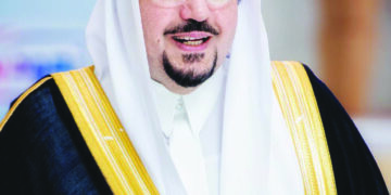 أمير القصيم يزور دار الرعاية الاجتماعية للمسنين في عنيزة ويشيد بخدماتها المتميزة