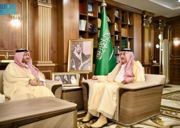 أمير منطقة جازان يتسلم التقرير السنوي لجمعية الأمير محمد بن ناصر للإسكان التنموي