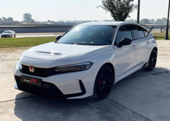 هوندا تكشف عن إصدار خاص من “سيفيك تايب آر” بتصميم مميز وأداء محسن
