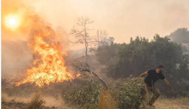 اليونان تفرض حظر شامل على إشعال النيران في الأماكن المفتوحة لمكافحة الحر والجفاف