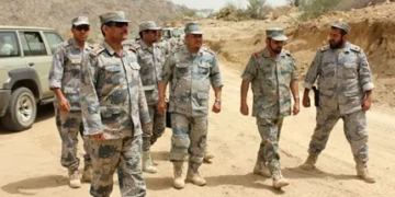 حرس الحدود في جازان يلقي القبض على 4 مخالفين لنظام أمن الحدود لتهريبهم 198 كيلوجرامًا من “القات المخدر”