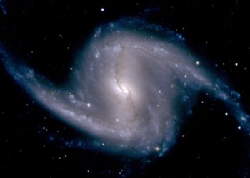 العلماء يقتربون من فك لغز الطاقة المظلمة