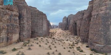 محمية شرعان بمحافظة العُلا .. تكوينات صخرية مذهلة وبيئة جاذبة للحياة الفطرية