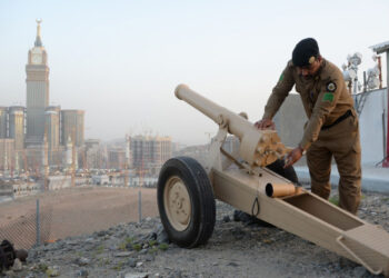 مدفع رمضان.. رمز تاريخي وروحاني في الشهر الكريم (فيديو)