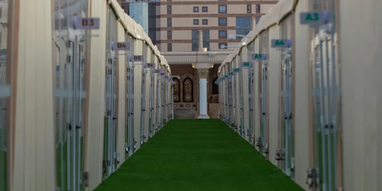 الهيئة العامة للعناية بشؤون المسجد النبوي تقدم خدماتها لـ 4000 معتكف من 120 جنسية