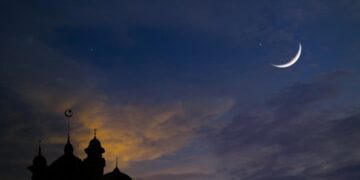 المحكمة العليا تدعو المسلمين لتحري رؤية هلال شوال مساء السبت