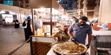 الكبدة والمأكولات الحجازية تتصدر مشهد رمضان في جدة التاريخية