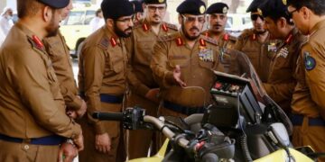 اللواء الفرج يتفقد استعدادات الدفاع المدني بمكة لشهر رمضان 1446هـ