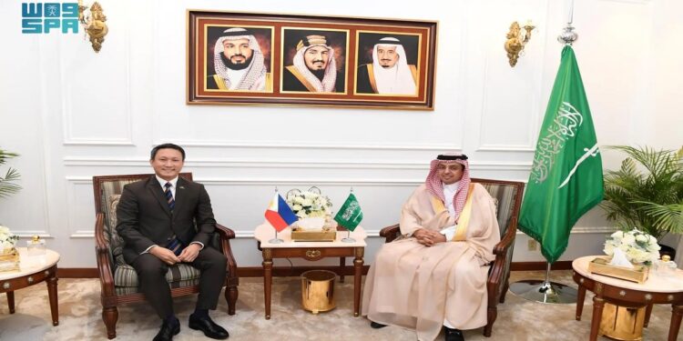 مدير فرع وزارة الخارجية بمنطقة مكة المكرمة يستقبل القنصل العام لجمهورية الفلبين بجدة