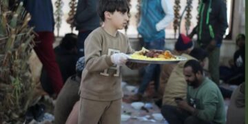 أكثر من 28 ألف وجبة خلال رمضان ضمن مشروع «إفطار الصائم» في العويقيلة