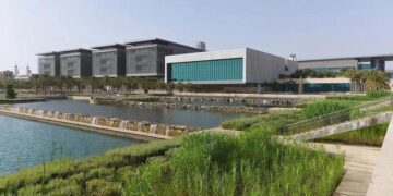 جامعة “كاوست” تبتكر تقنية جديدة لتقليل انبعاثات الكربون من مصابيح LED