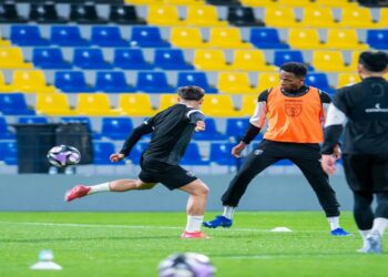 الهلال يسعى لتعزيز الصدارة بمواجهة التعاون