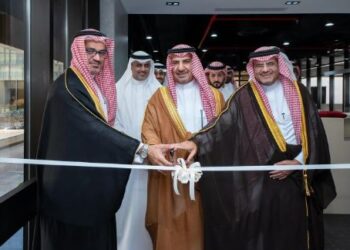 نائب وزير الصناعة والثروة المعدنية لشؤون التعدين يدشن مركز خدمة المستثمرين بجدة