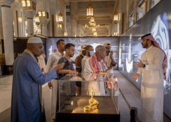 “هيئة العناية بشؤون الحرمين” تُقيم معرض “أول بيت” في المسجد الحرام بـ10 لغات خلال رمضان