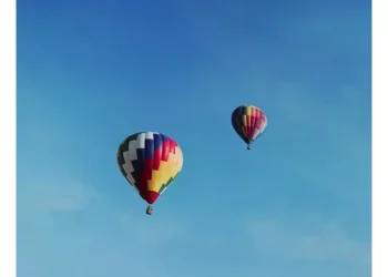 مهرجان سماء العُلا 2025 يعود في أبريل بتجارب مغامرة واستكشاف استثنائية