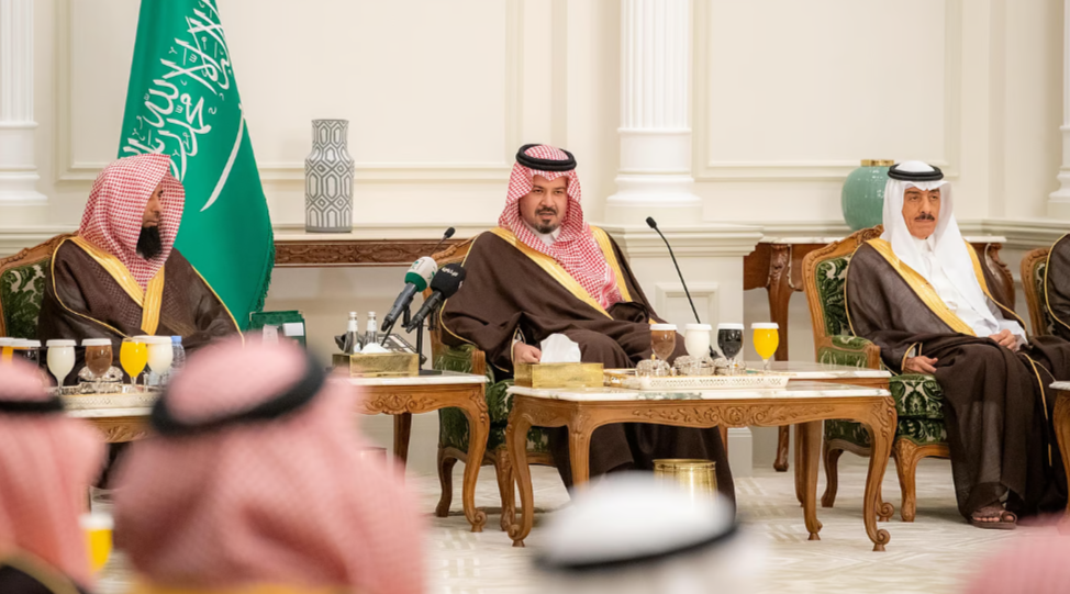 تفاعل السعودية - أمير المدينة يؤكد أهمية ترجمة العناية الفائقة التي توليها القيادة لزوار المسجد النبوي خلال رمضان