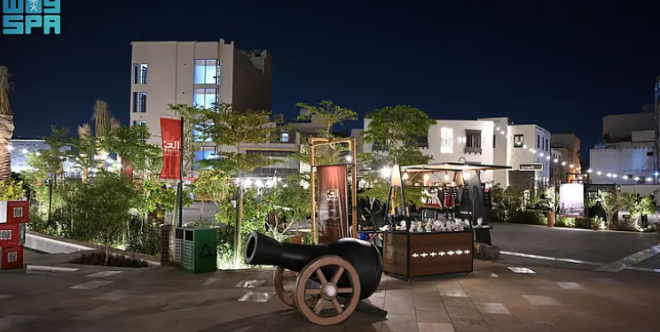 بهجة تُبرز جمال الماضي.. شاهد جانبًا من الأجواء الرمضانية في المدينة المنورة