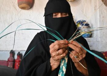 أيادِ تحمل عبق الأجداد.. حرفيات جزر فرسان يحافظن على تراثها وهويتها البحرية