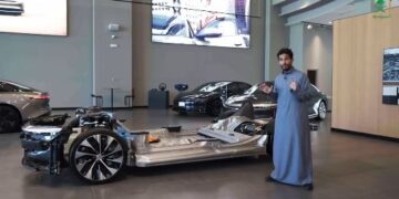 لوسِد موتورز.. مصنع السيارات الكهربائية الأول في الخليج بعمالة سعودية 100%