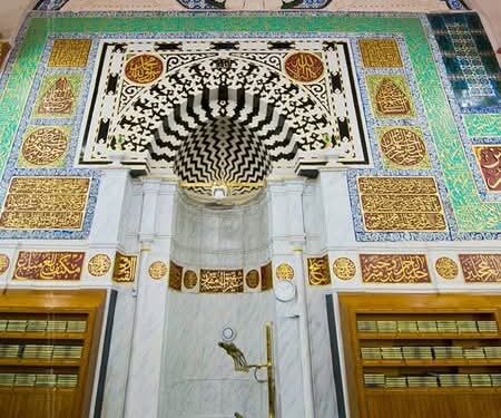محاريب المسجد النبوي: رمز تاريخي ودلالة روحية