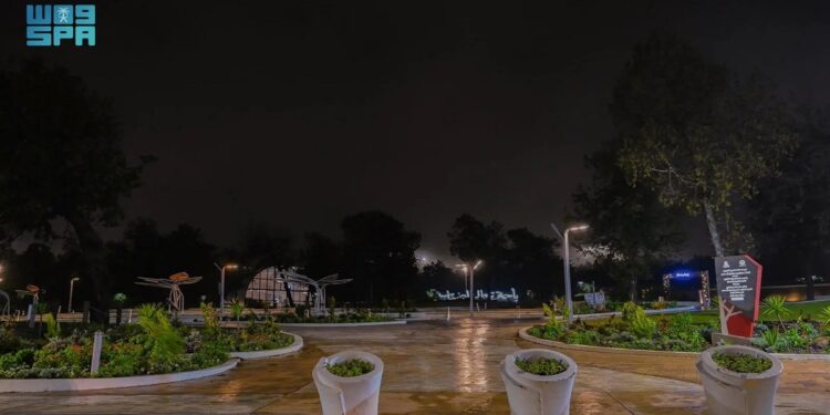 المطر والضباب يضفي سحرًا خاصًا على أجواء رمضان بمنطقة الباحة