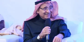 أمين تبوك يستعرض مع رجال وسيدات الأعمال بالمنطقة أبرز الفرص الاستثمارية في القطاع البلدي