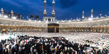 تقنية حديثة لرصد التدفقات والحشود في الأبواب الرئيسية بالمسجد الحرام