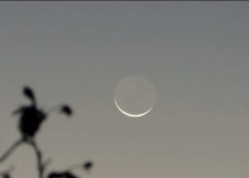 هلال العيد يزين سماء السعودية مساء اليوم